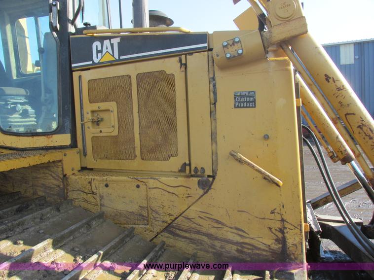 image for item E5307 1998 Caterpillar D6R LGP dozer