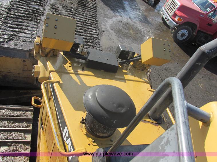 image for item E5307 1998 Caterpillar D6R LGP dozer