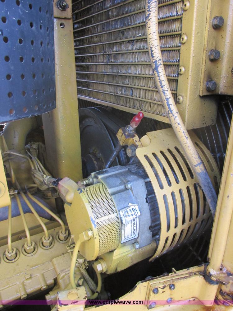 image for item E5307 1998 Caterpillar D6R LGP dozer