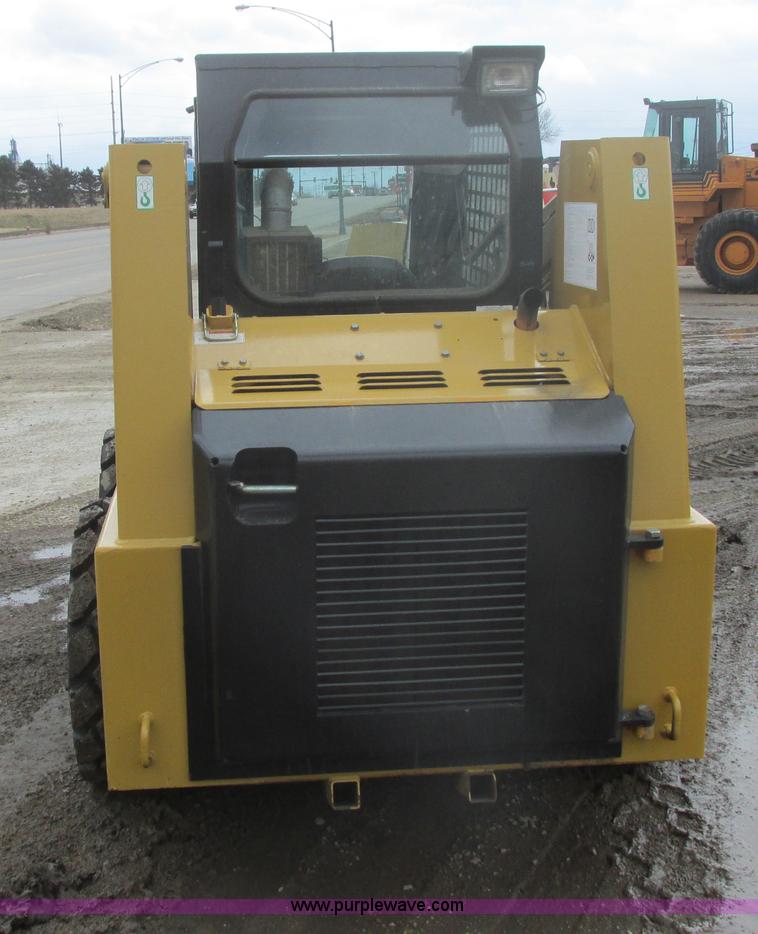 image for item E5309 1997 Daewoo DSL8D1 skid steer