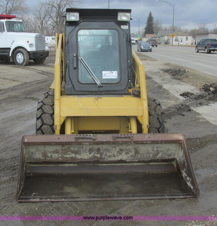 image for item E5309 1997 Daewoo DSL8D1 skid steer