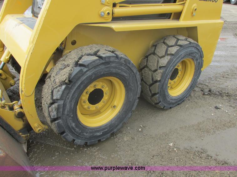 image for item E5309 1997 Daewoo DSL8D1 skid steer