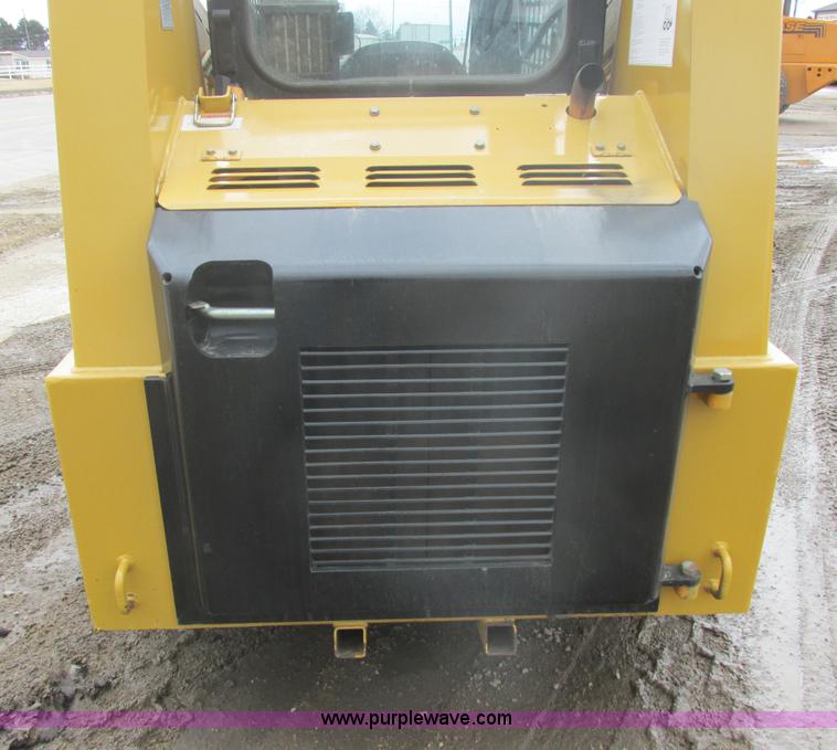 image for item E5309 1997 Daewoo DSL8D1 skid steer