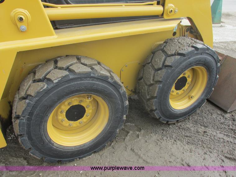 image for item E5309 1997 Daewoo DSL8D1 skid steer