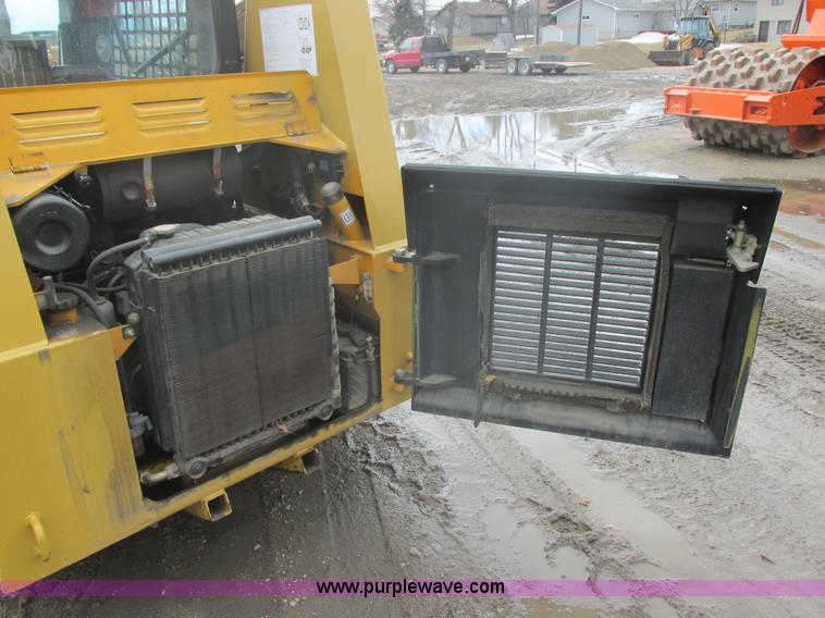 image for item E5309 1997 Daewoo DSL8D1 skid steer