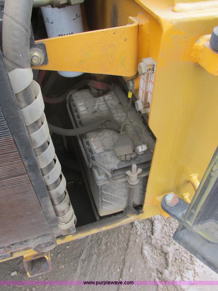 image for item E5309 1997 Daewoo DSL8D1 skid steer