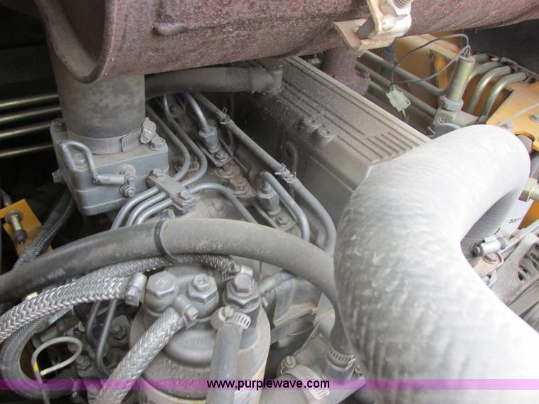 image for item E5309 1997 Daewoo DSL8D1 skid steer