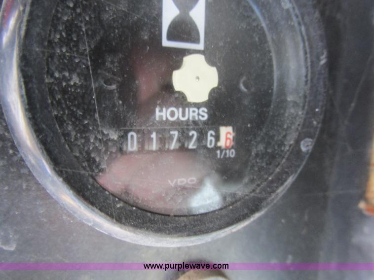 image for item E5309 1997 Daewoo DSL8D1 skid steer