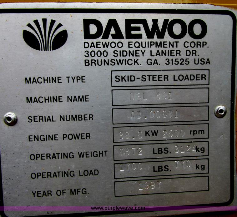 image for item E5309 1997 Daewoo DSL8D1 skid steer