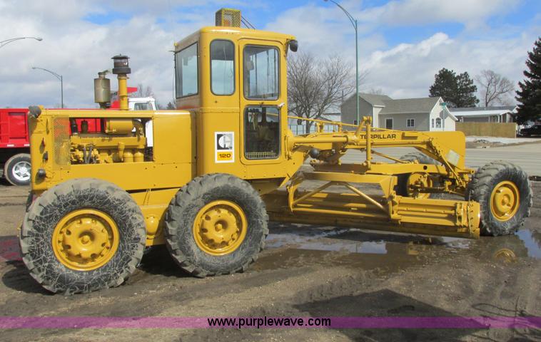 image for item E5310 1967 Caterpillar 120 motor grader