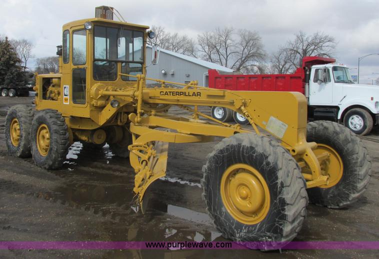 image for item E5310 1967 Caterpillar 120 motor grader