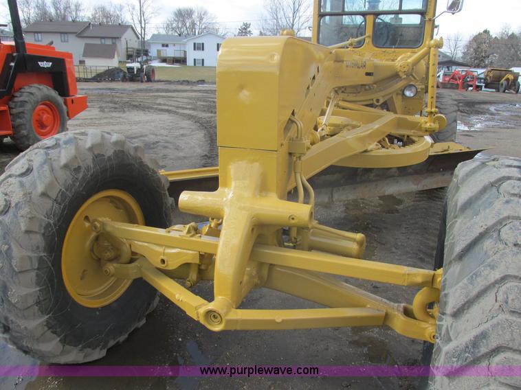 image for item E5310 1967 Caterpillar 120 motor grader