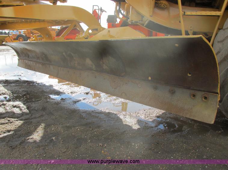 image for item E5310 1967 Caterpillar 120 motor grader