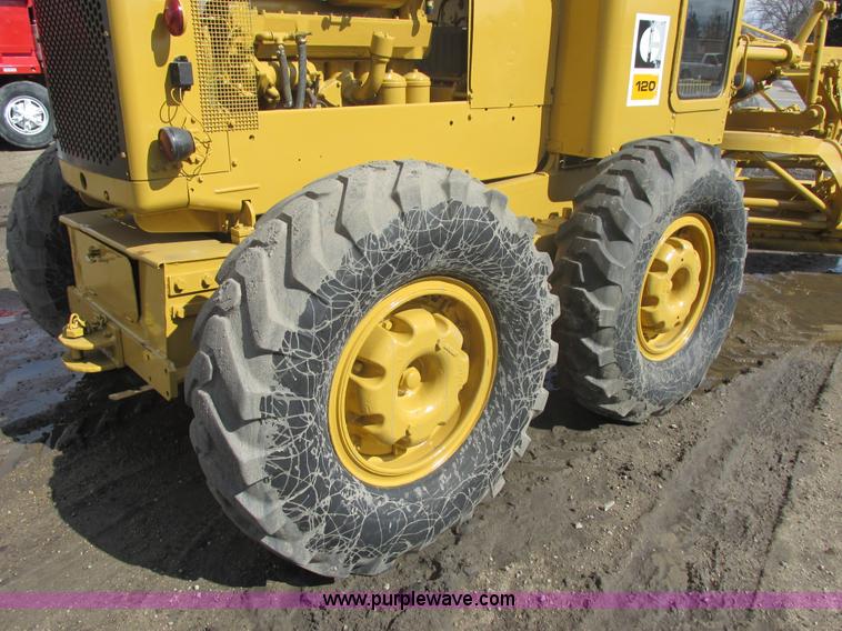 image for item E5310 1967 Caterpillar 120 motor grader
