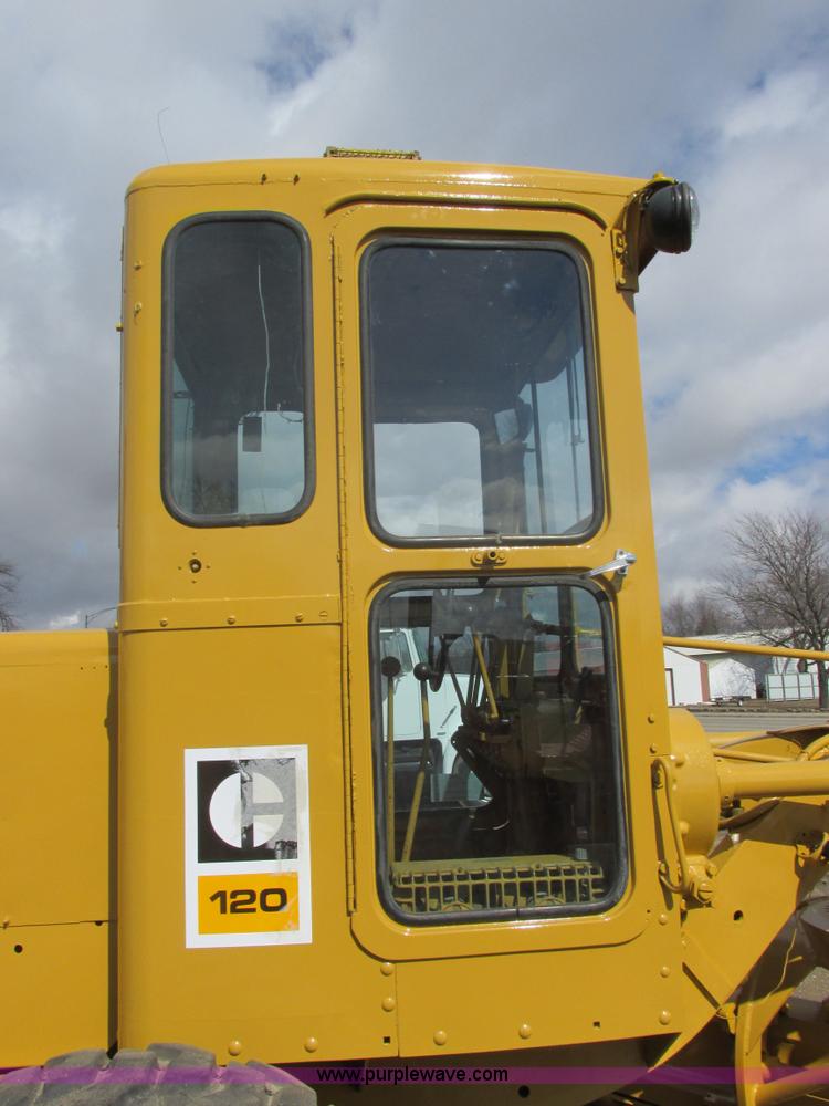 image for item E5310 1967 Caterpillar 120 motor grader