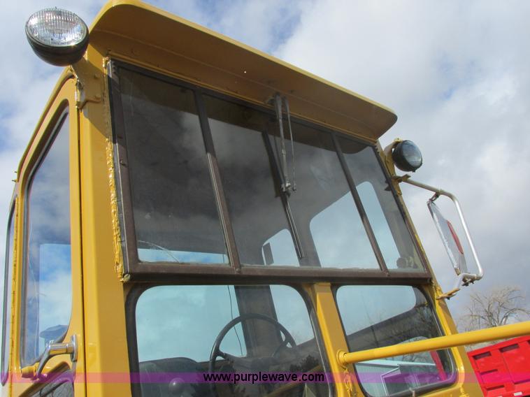 image for item E5310 1967 Caterpillar 120 motor grader