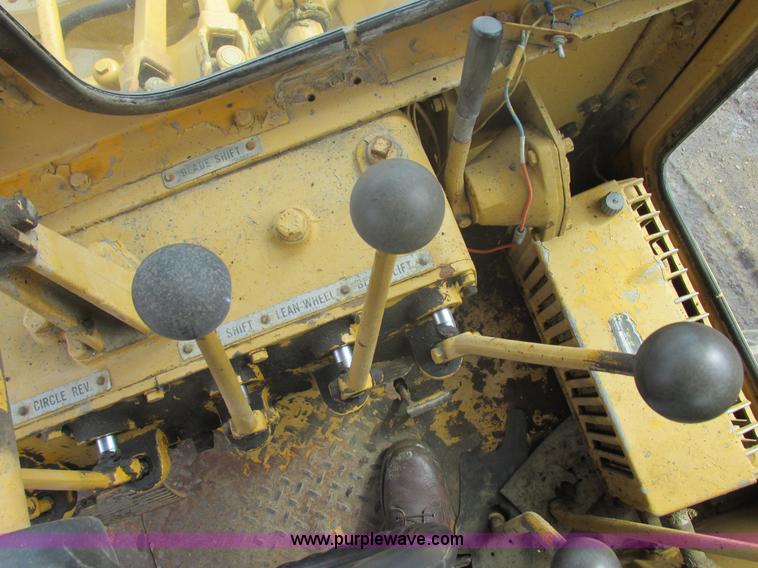 image for item E5310 1967 Caterpillar 120 motor grader