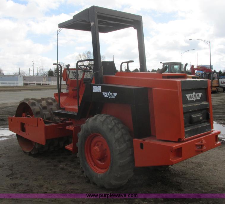 image for item E5311 Hamm 3012DS vibratory pad foot compactor