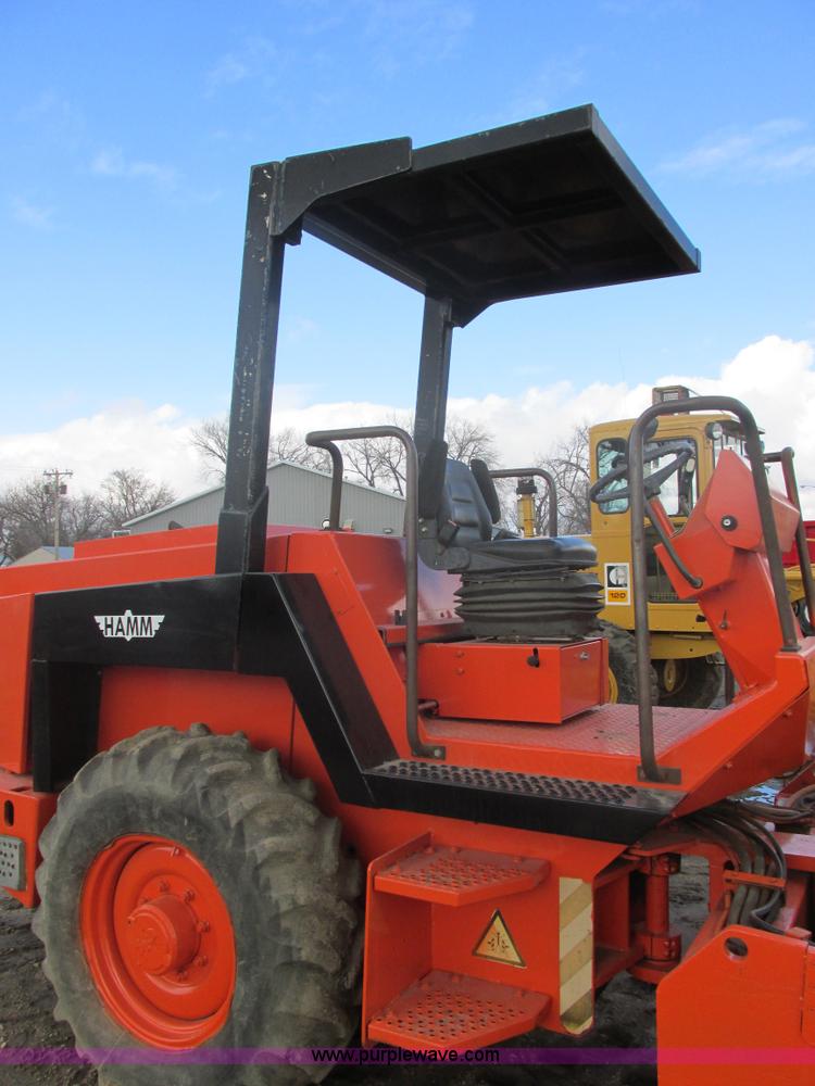 image for item E5311 Hamm 3012DS vibratory pad foot compactor