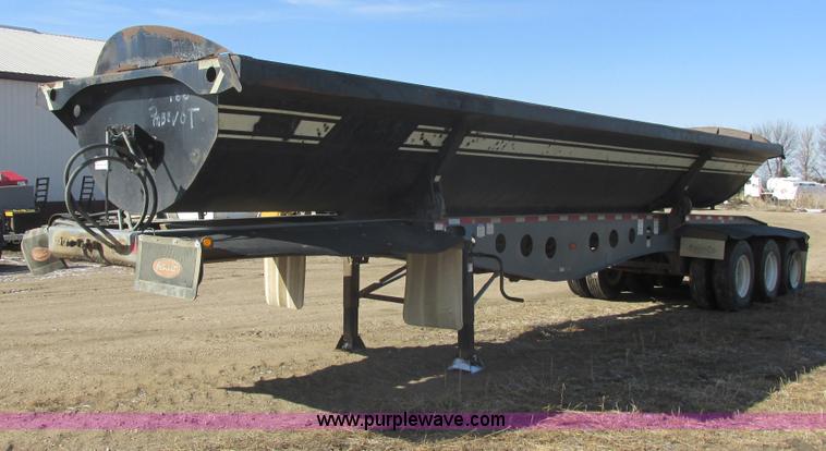 image for item E5414 2003 Smithco 3000VC triple axle side dump trailer