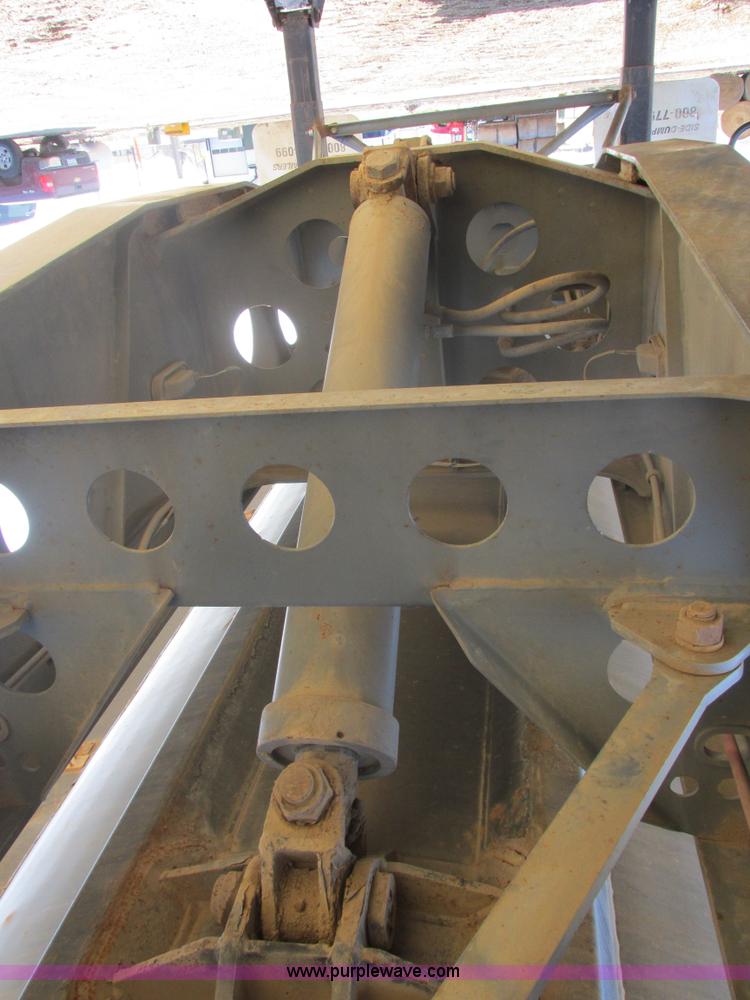 image for item E5414 2003 Smithco 3000VC triple axle side dump trailer