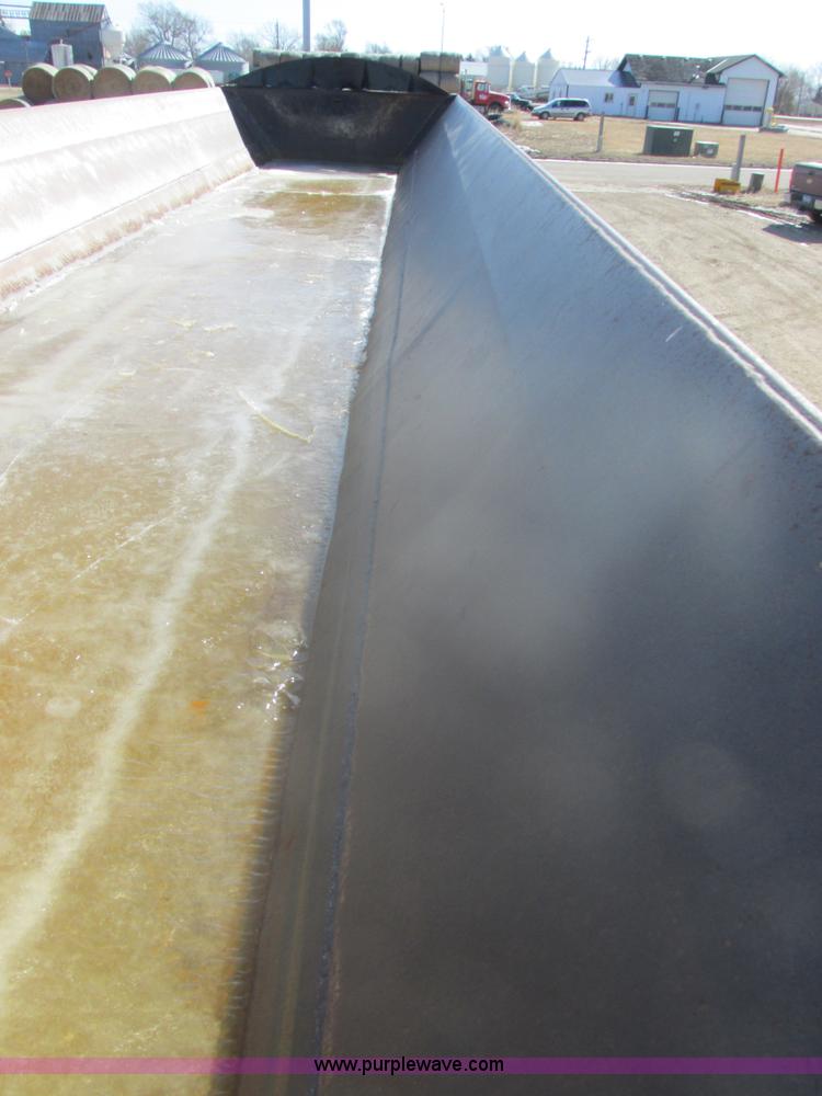 image for item E5414 2003 Smithco 3000VC triple axle side dump trailer