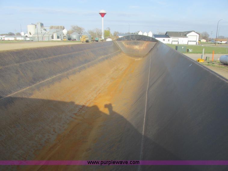 image for item E5414 2003 Smithco 3000VC triple axle side dump trailer