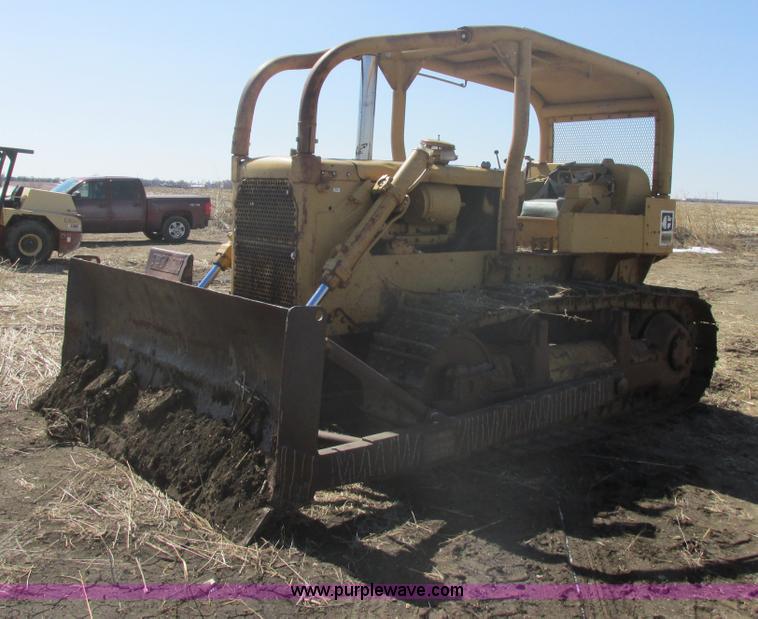 image for item E5416 1968 Caterpillar D6C dozer