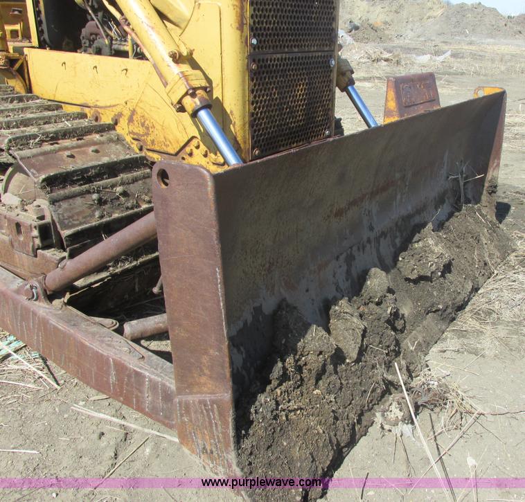 image for item E5416 1968 Caterpillar D6C dozer