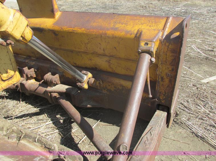 image for item E5416 1968 Caterpillar D6C dozer
