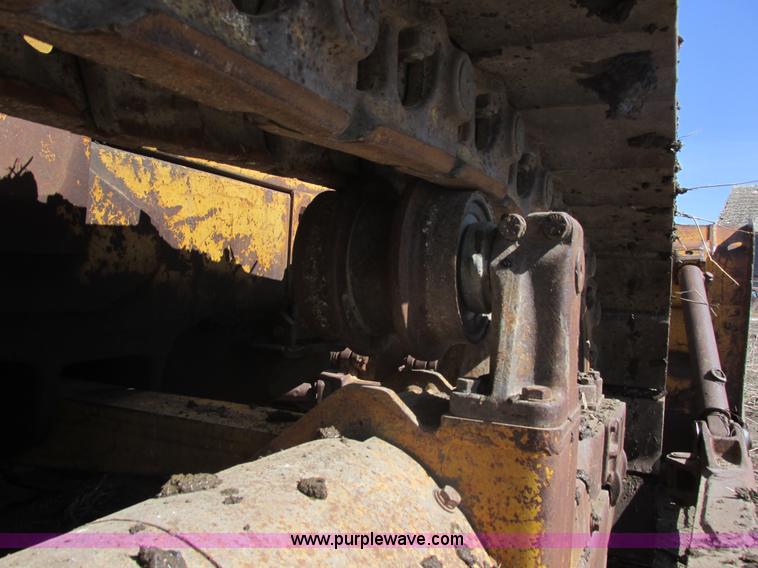 image for item E5416 1968 Caterpillar D6C dozer