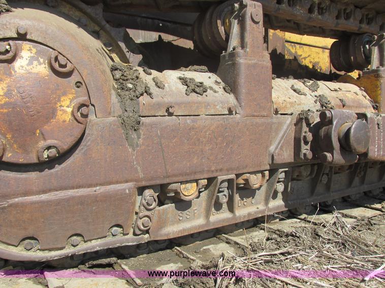 image for item E5416 1968 Caterpillar D6C dozer