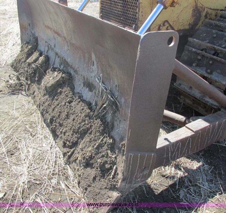 image for item E5416 1968 Caterpillar D6C dozer