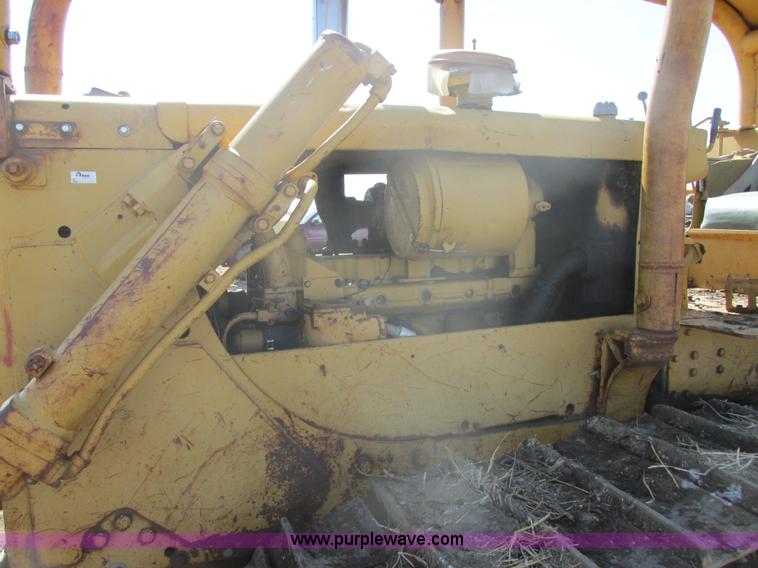 image for item E5416 1968 Caterpillar D6C dozer