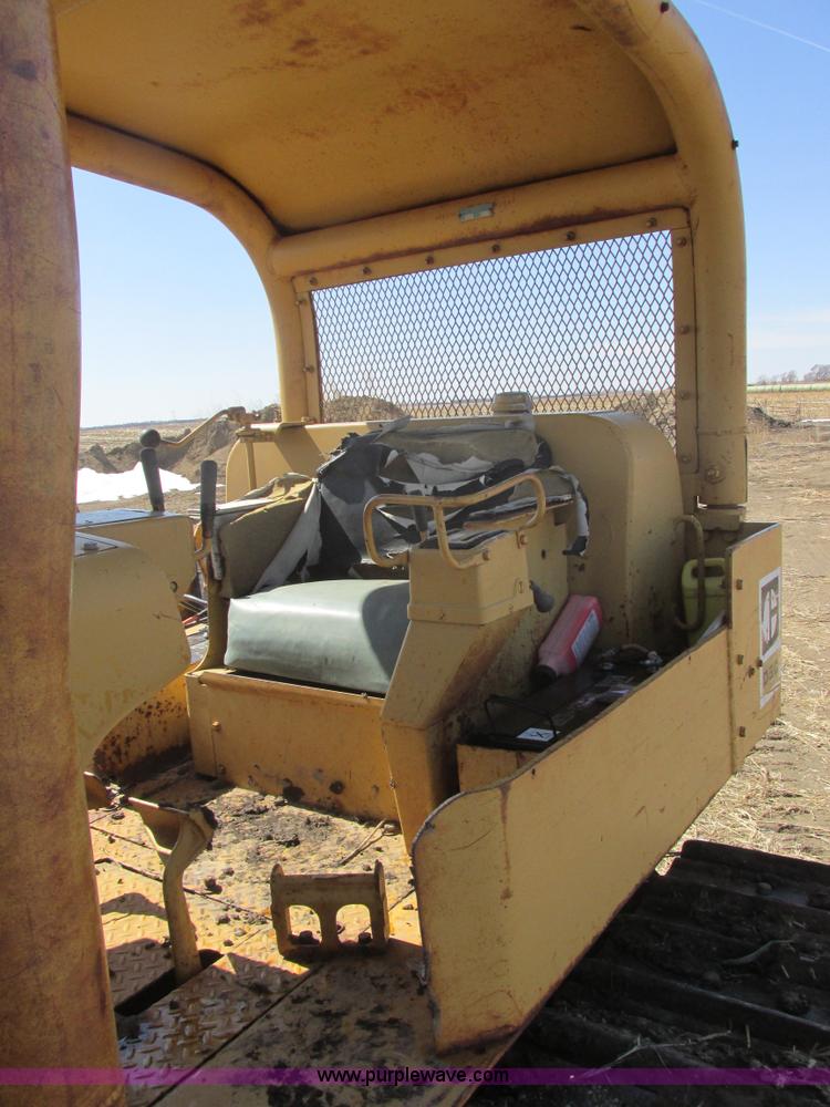 image for item E5416 1968 Caterpillar D6C dozer