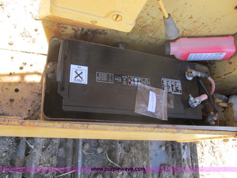 image for item E5416 1968 Caterpillar D6C dozer