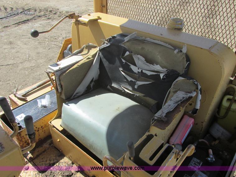 image for item E5416 1968 Caterpillar D6C dozer