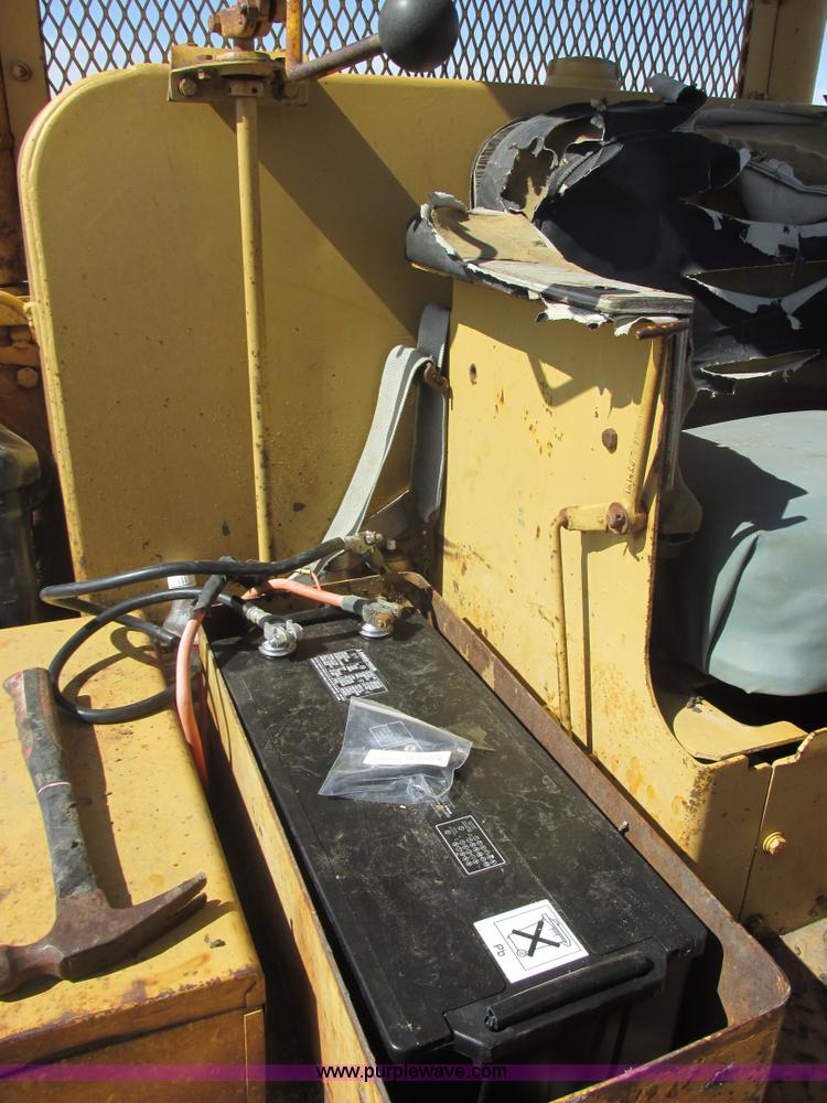 image for item E5416 1968 Caterpillar D6C dozer
