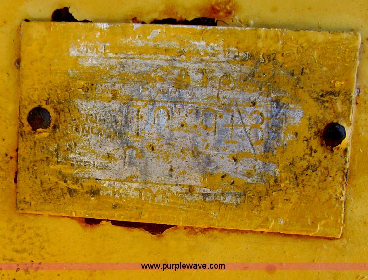 image for item E5416 1968 Caterpillar D6C dozer