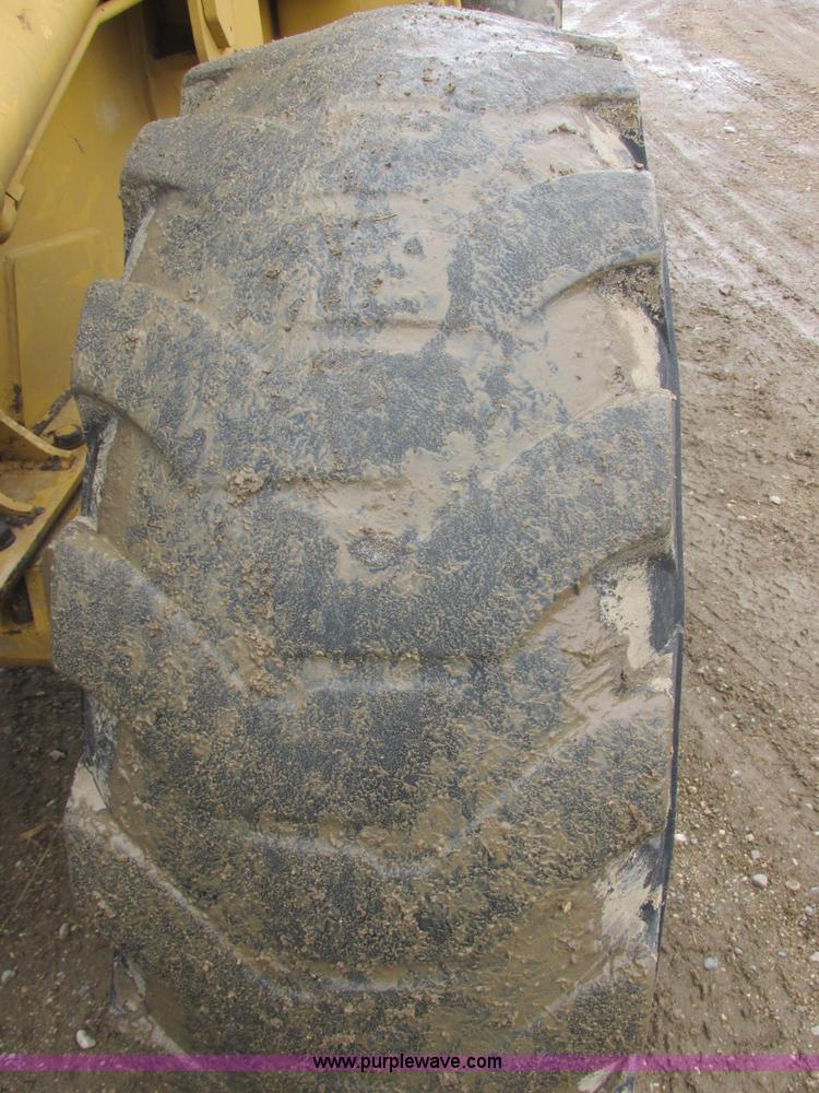 image for item E5429 1998 Caterpillar IT28G loader