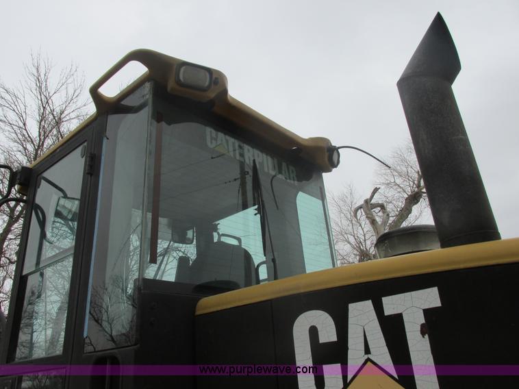 image for item E5429 1998 Caterpillar IT28G loader