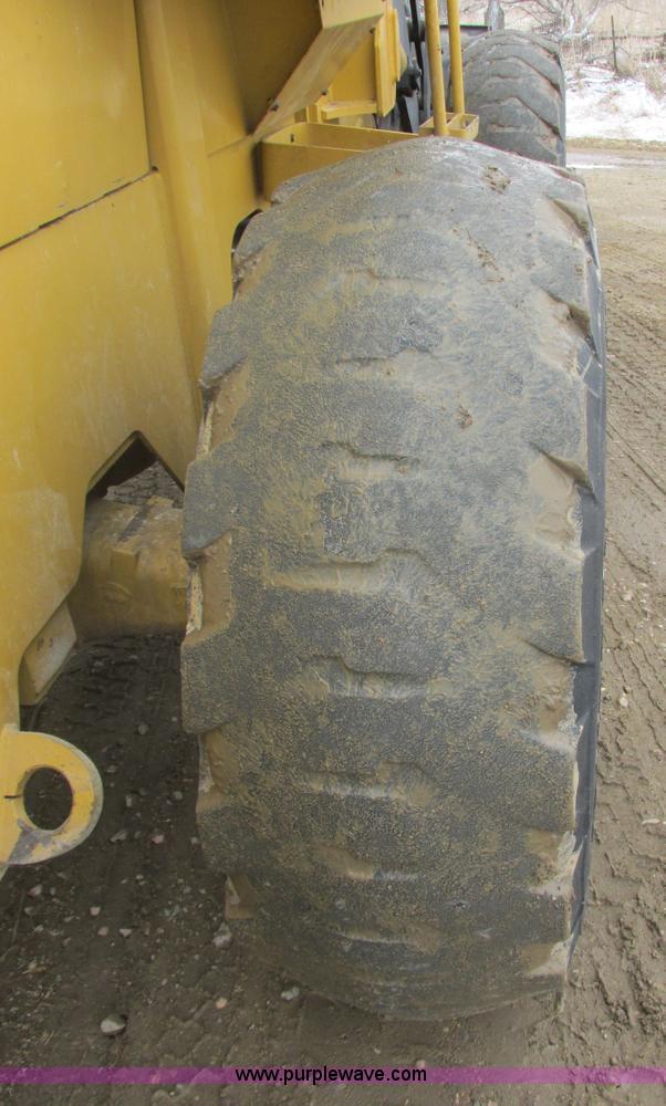 image for item E5429 1998 Caterpillar IT28G loader