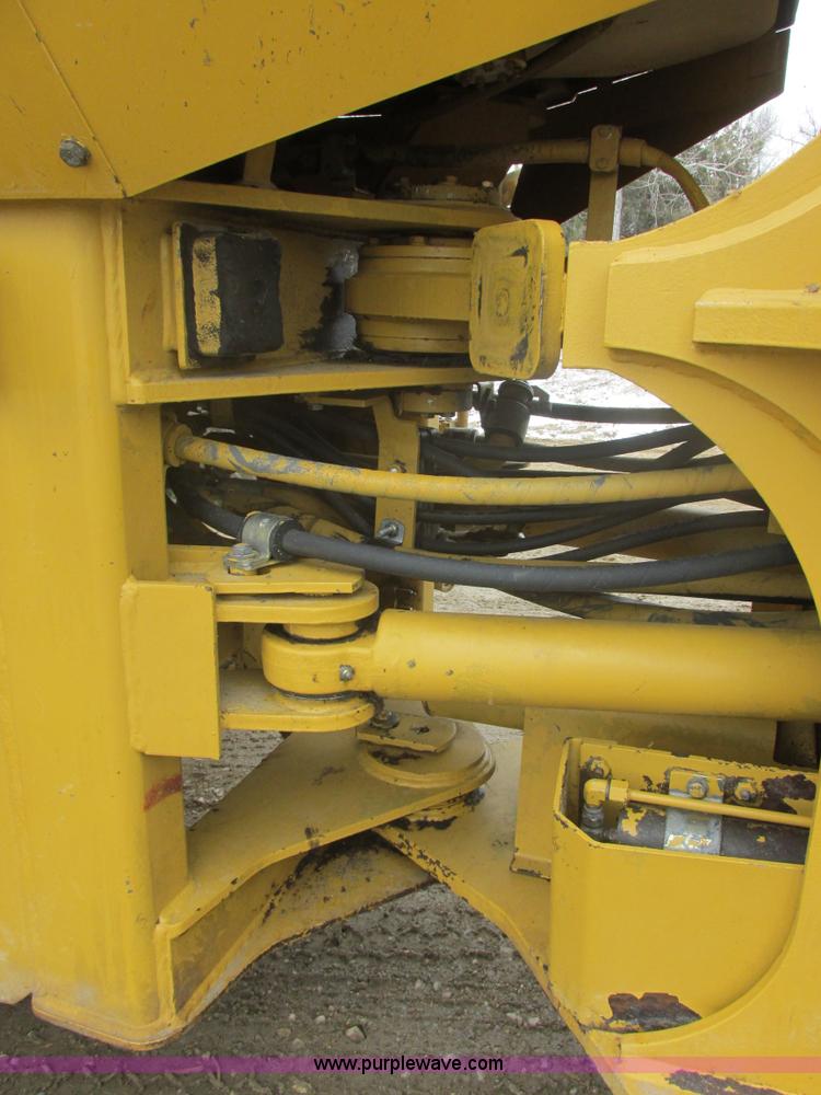 image for item E5429 1998 Caterpillar IT28G loader