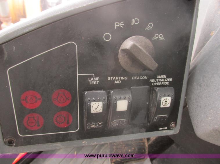 image for item E5429 1998 Caterpillar IT28G loader