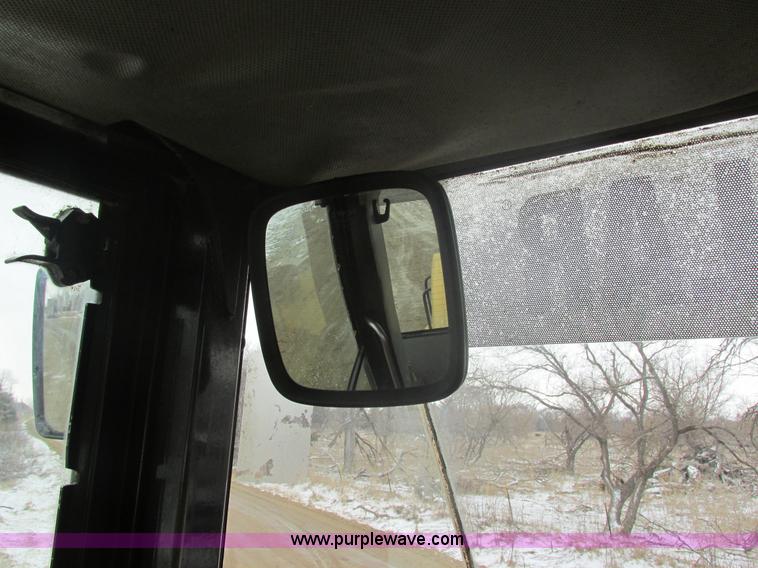 image for item E5429 1998 Caterpillar IT28G loader