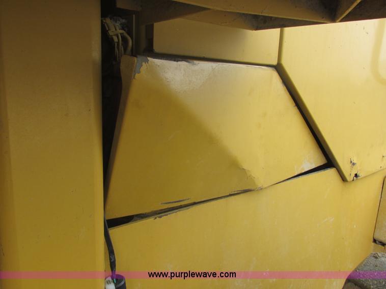 image for item E5429 1998 Caterpillar IT28G loader