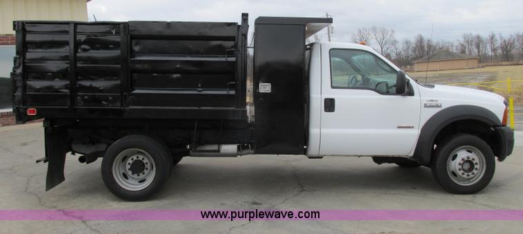 image for item F4866 2006 Ford F550 dump bed truck