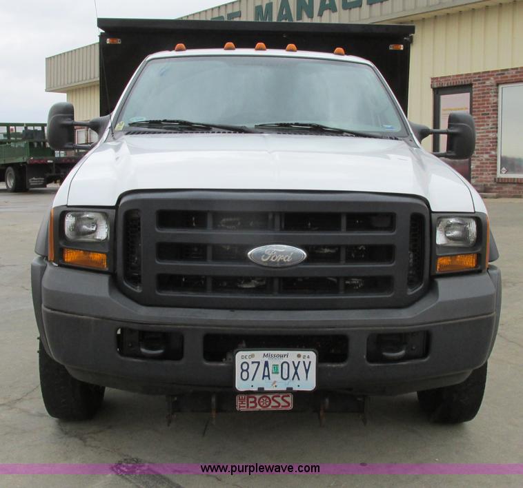 image for item F4866 2006 Ford F550 dump bed truck