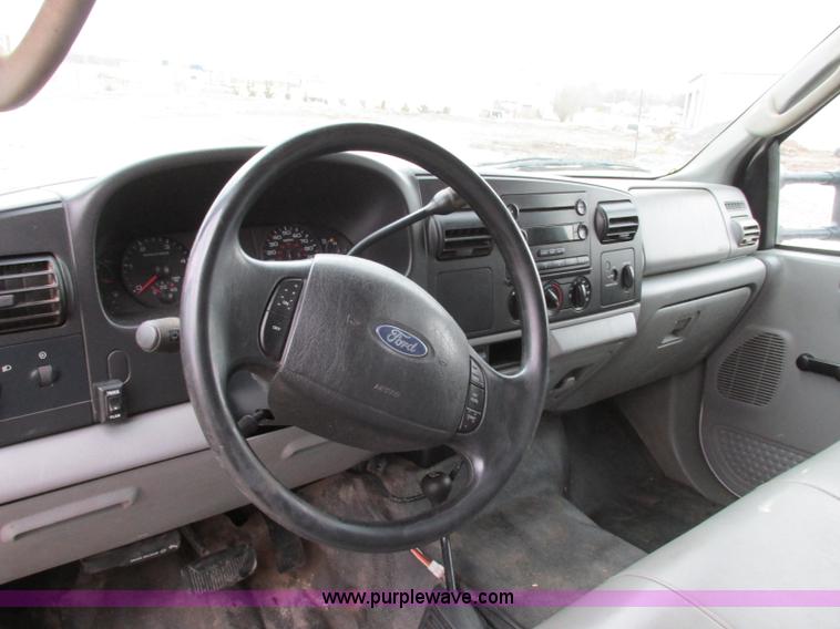 image for item F4866 2006 Ford F550 dump bed truck