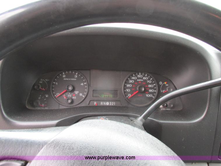 image for item F4866 2006 Ford F550 dump bed truck